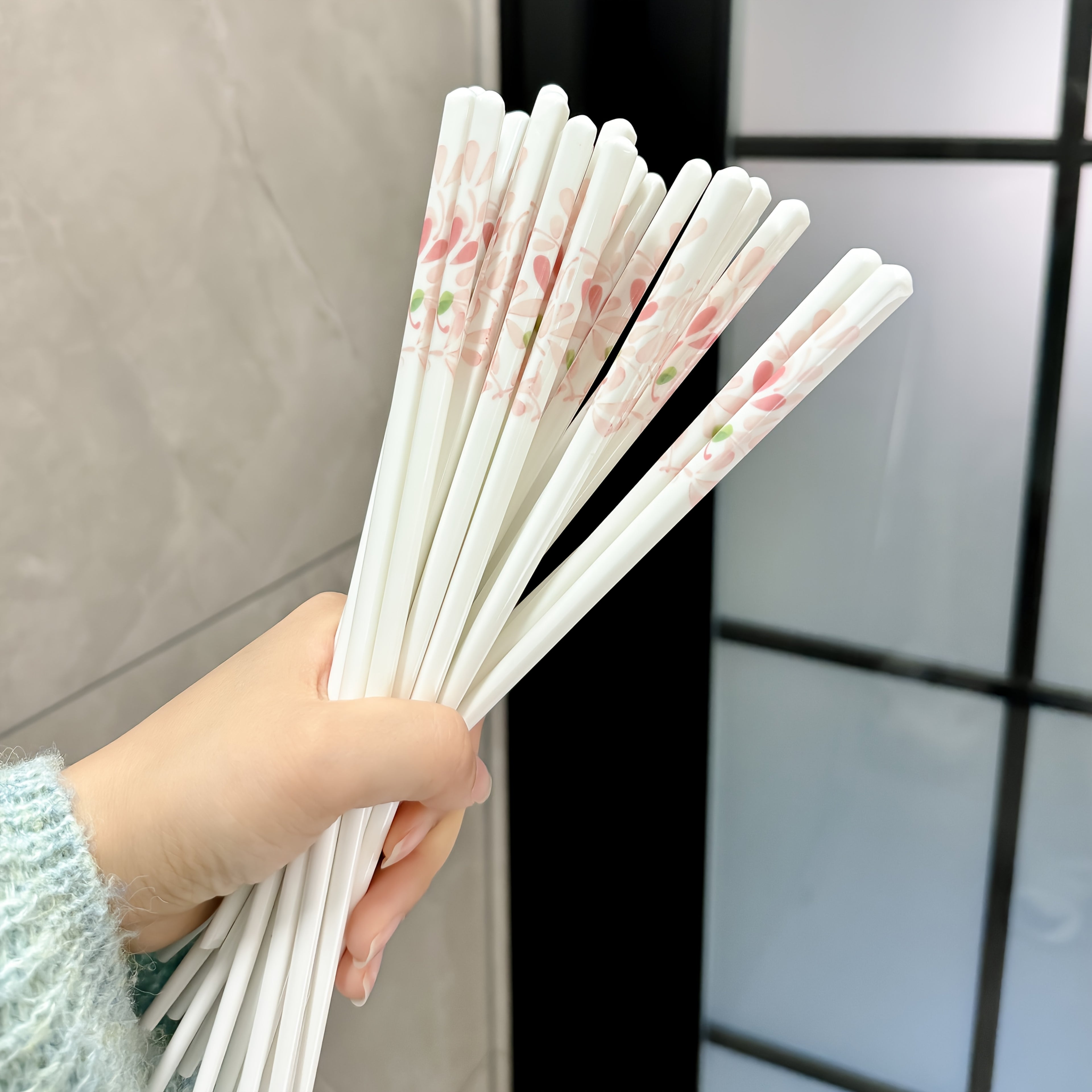 4\u002F 10 Pairs - Ceramic Chopsticks, Four-season Flower Pattern, High Value, Non-slip, High Temperature Resistance, Clean and Hygienic, Easy to Clean, Suitable for Family Restaurants, Table Accessories