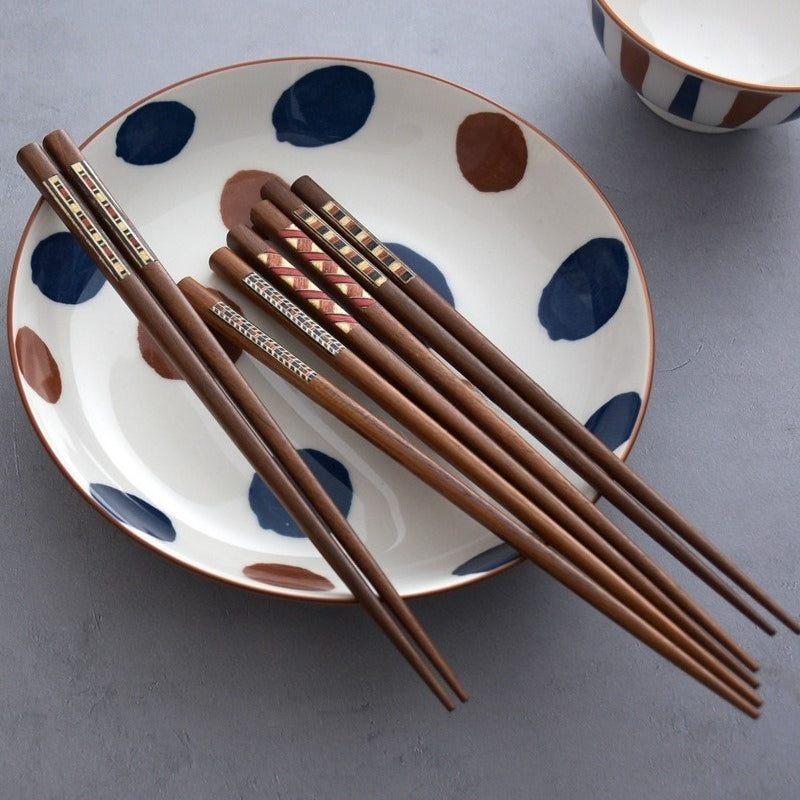 Japanese-style Solid Wood Chopsticks, a Pair of Color Bars, Household Pointed Chopsticks, Non-slip and Moisture-Resistant, Solid Wood Chopsticks Creativity